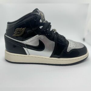 Jordan Black and Silver MID SE Sneakers